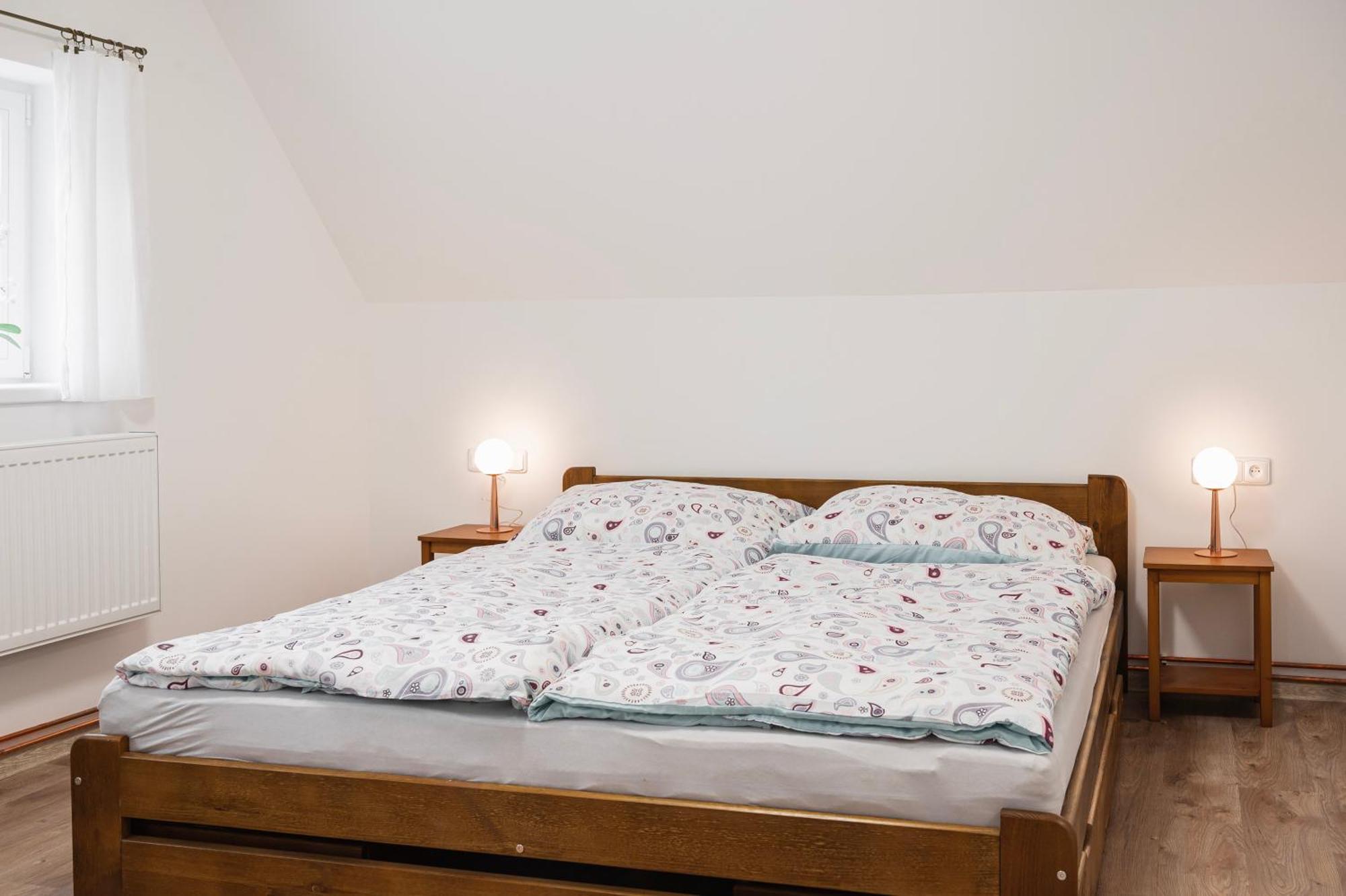 Penzion U Novotnych Jiřetín pod Jedlovou Esterno foto