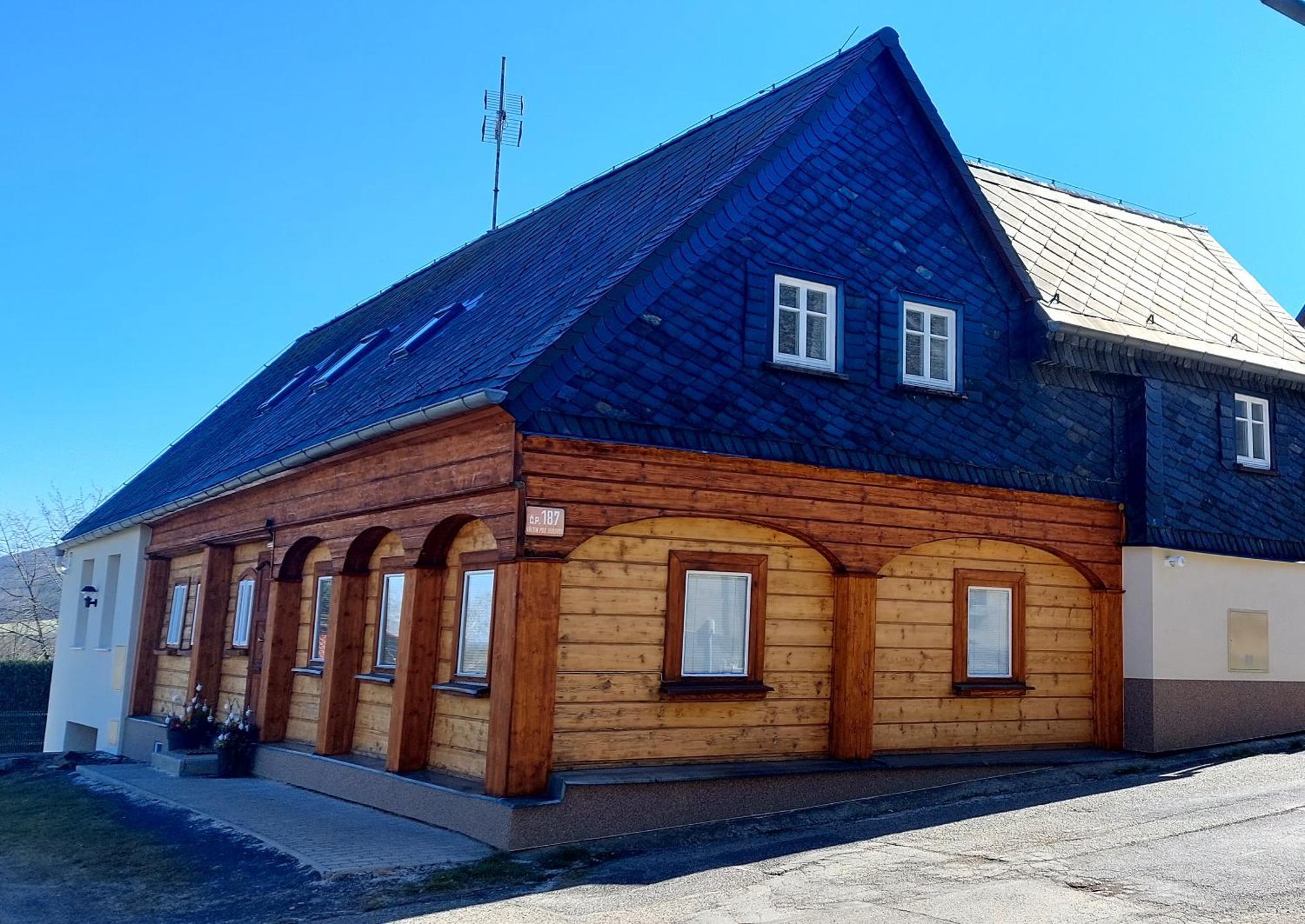 Penzion U Novotnych Jiřetín pod Jedlovou Esterno foto